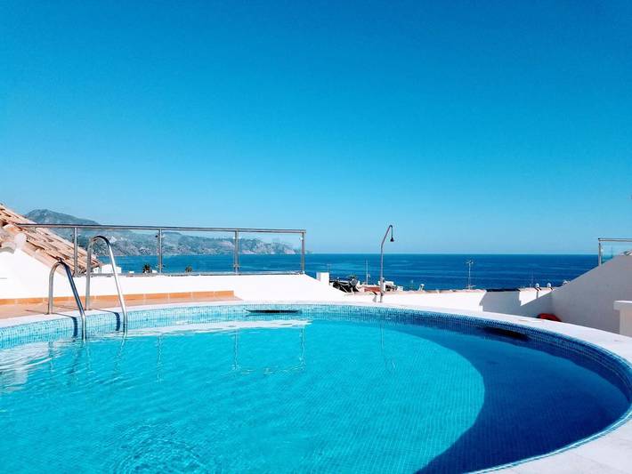 Apartamento de vacaciones para 4 personas, con vistas además de terraza y piscina - 1
