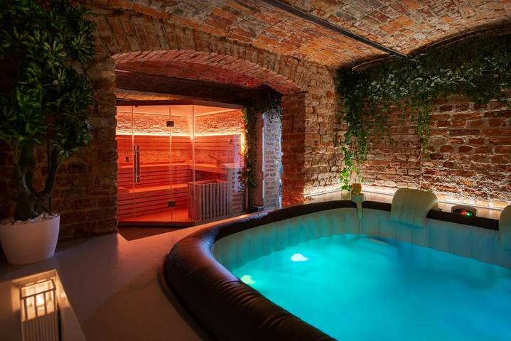 Ferienwohnung für 4 Personen, mit Whirlpool und Garten sowie Sauna und Ausblick in Puck