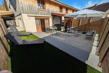 Gîte pour 4 personnes, avec terrasse et jacuzzi à Les Combes (Belfort - Besancon)