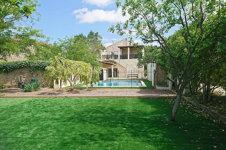 Gîte pour 4 personnes, avec piscine et balcon près du Canal du Midi