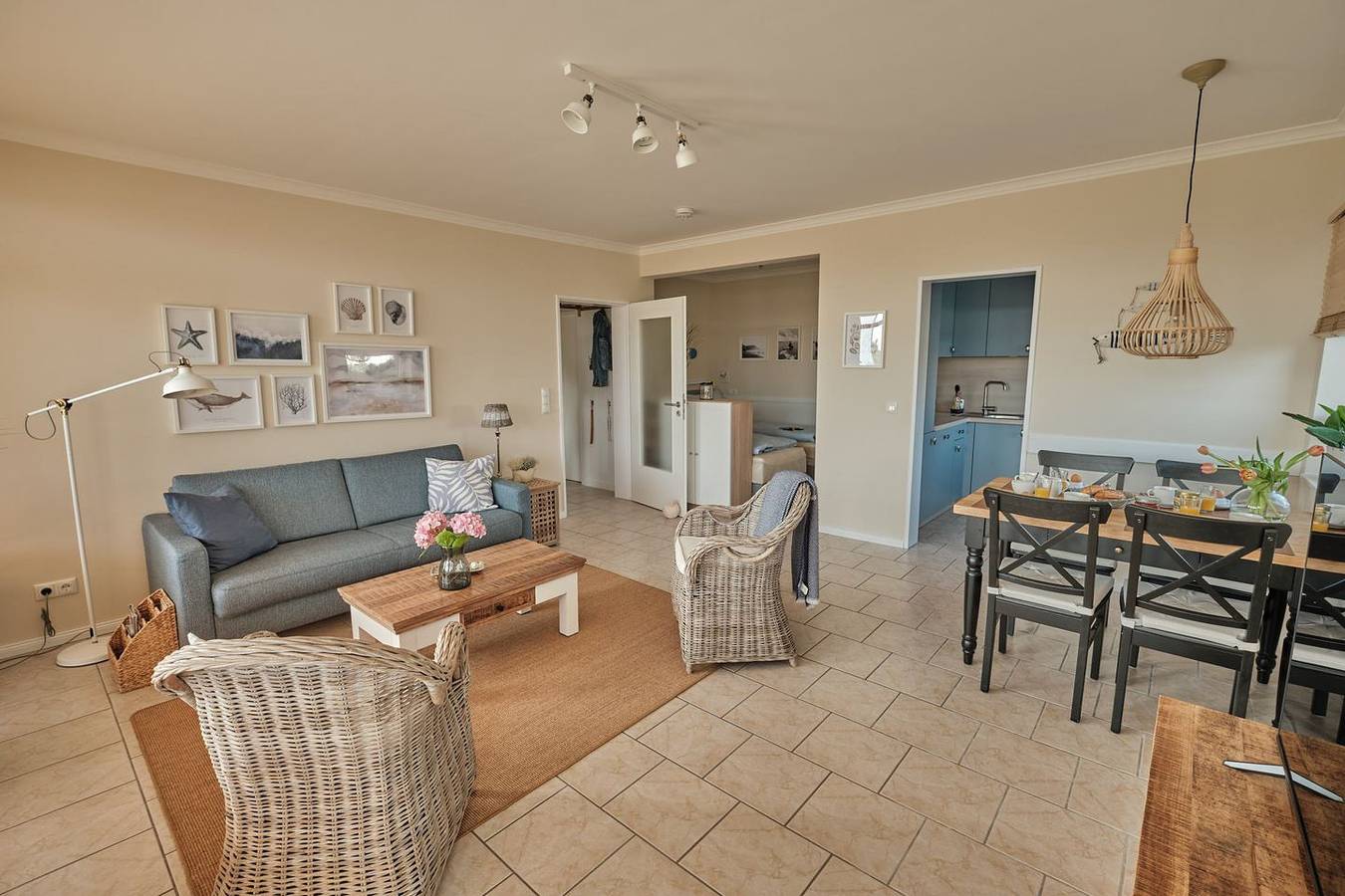 Ganze Wohnung, Gemütliches Apartment am Strand mit Parkplatz und Balkon in Grömitz, Ostholstein