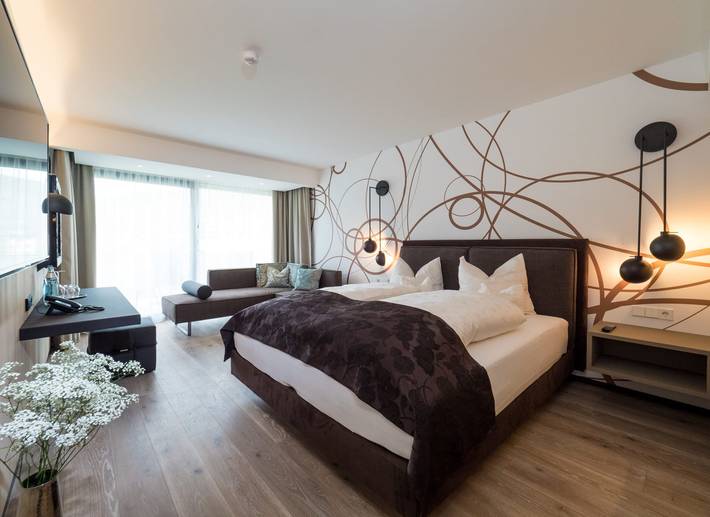 Ferienwohnung für 3 Personen, mit Pool und Balkon sowie Sauna und Garten