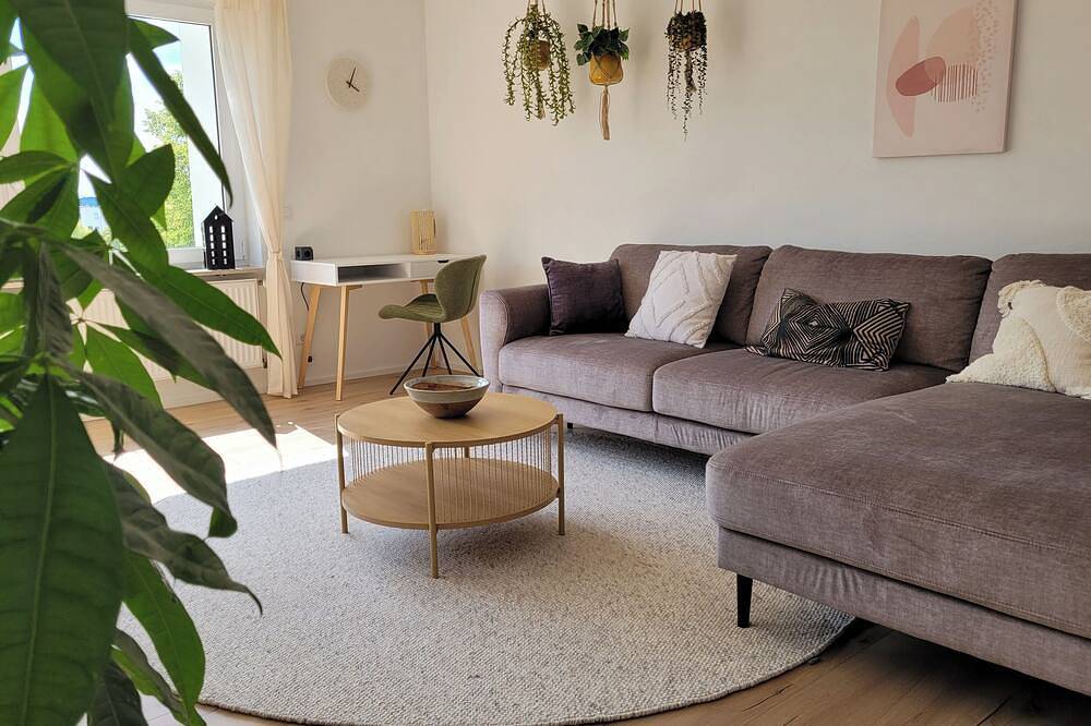 Ganze Wohnung, Stilvolles Wohnen: lichtdurchflutete 3,5-Zimmer Wohnung mit herrlichem Ausblick in Balingen, Neckar-Alb