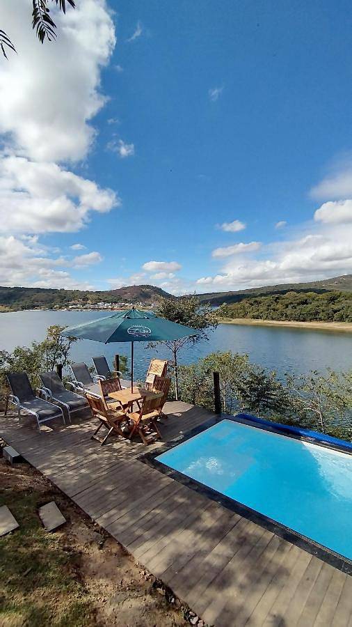 Casas e apartamentos de temporada para 4 pessoas, com balcão e jardim e ainda piscina and jacuzzi em Betim