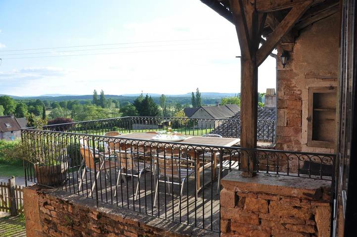 Gîte pour 10 personnes, avec jardin, animaux acceptés dans Saône-et-Loire
