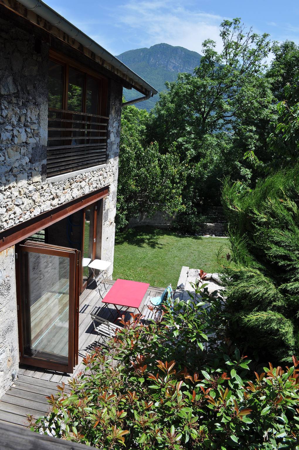 Ferienhaus 'Maison' mit Bergblick, Gemeinschaftsterrasse und Wlan in Noyarey, Parc naturel régional du Vercors