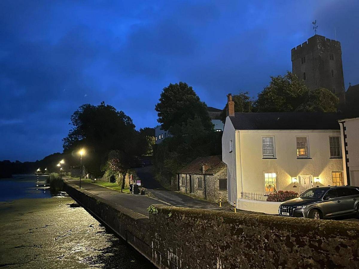 Appartement entier, Beautiful 3 Bed Cottage in the Heart of Pembroke in Pembroke, Pembrokeshire
