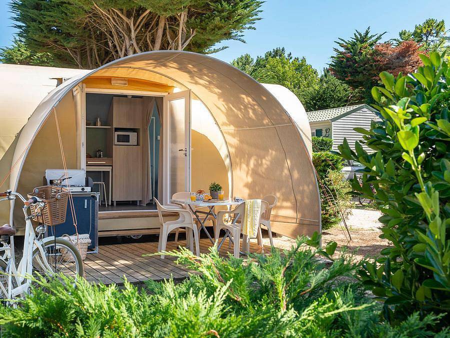 Camping Romanée - La Plage - Glamping tent 4 persons - Comfort Tent 2 rooms (without sanitary facilities) in Saint-Clément-des-Baleines, Ile de Re