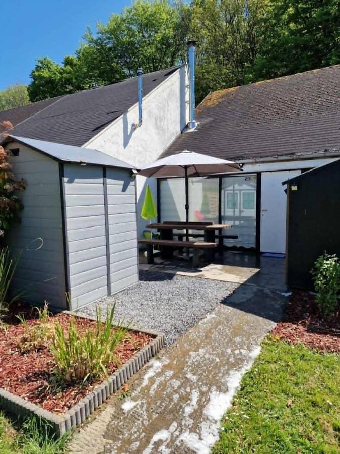 Maison de campagne pour 5 personnes, avec vue et jardin, adapté aux familles dans Hastière-par-delà