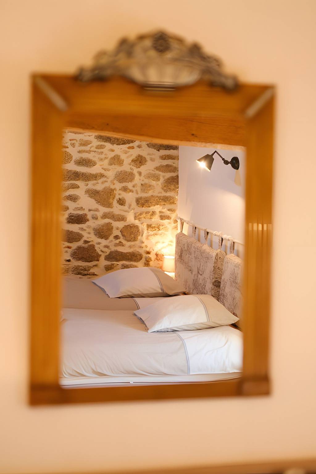 Chambre d’hôtes « Castanea, Le Grenier » avec terrasse partagée, jardin partagé et Wi-Fi in Les Epesses, Vallée de la Loire