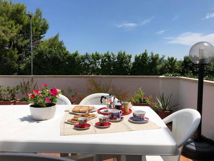 Apartamento de vacaciones para 6 personas, con vistas y jardín - 1