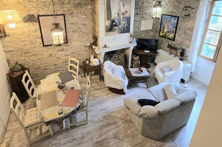 Gîte pour 4 personnes, avec terrasse - 1
