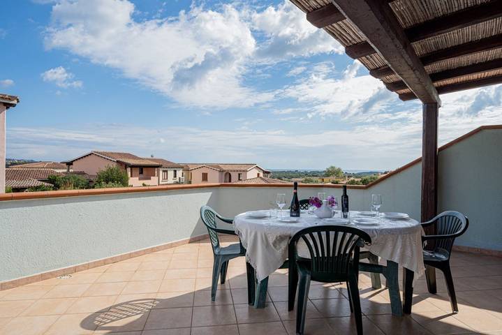 Gîte pour 4 personnes, avec balcon/terrasse et piscine à Monte Petrosu - 4