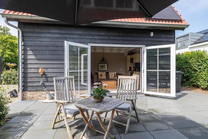 Ferienhaus für 3 Personen, mit Balkon/Terrasse und Terrasse sowie Garten