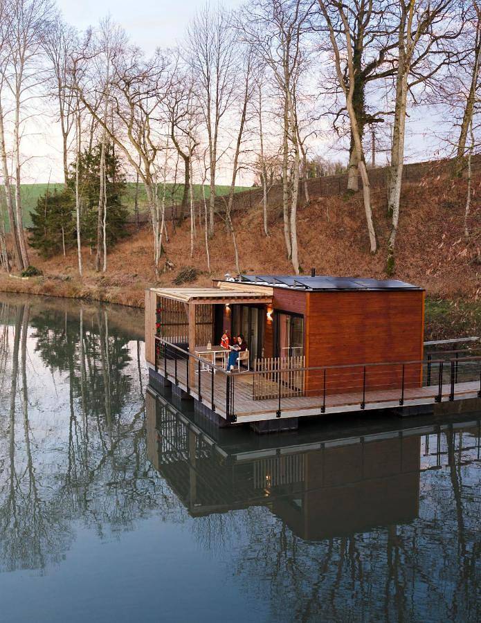 Double Room with Lake View in Marne