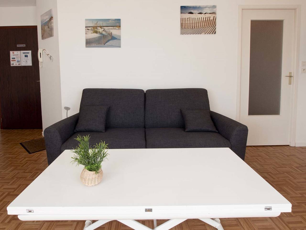 Geheel appartement, Cozy Studio Near Beach and Shops - Arago District in Les Sables-d'Olonne, Vendée