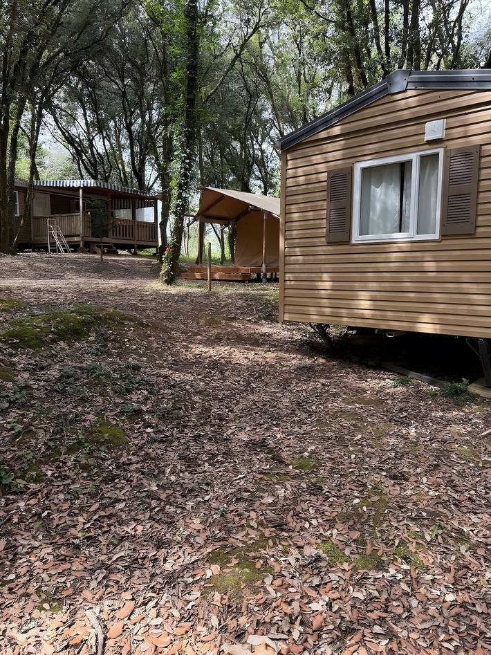 Wohnwagen für 5 Personen, mit Garten und Sauna, kinderfreundlich in der Dordogne