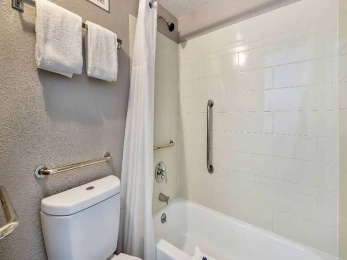 Apartamento entero, 2 camas tamaño queen | Suite, baño privado, cocina in Illinois