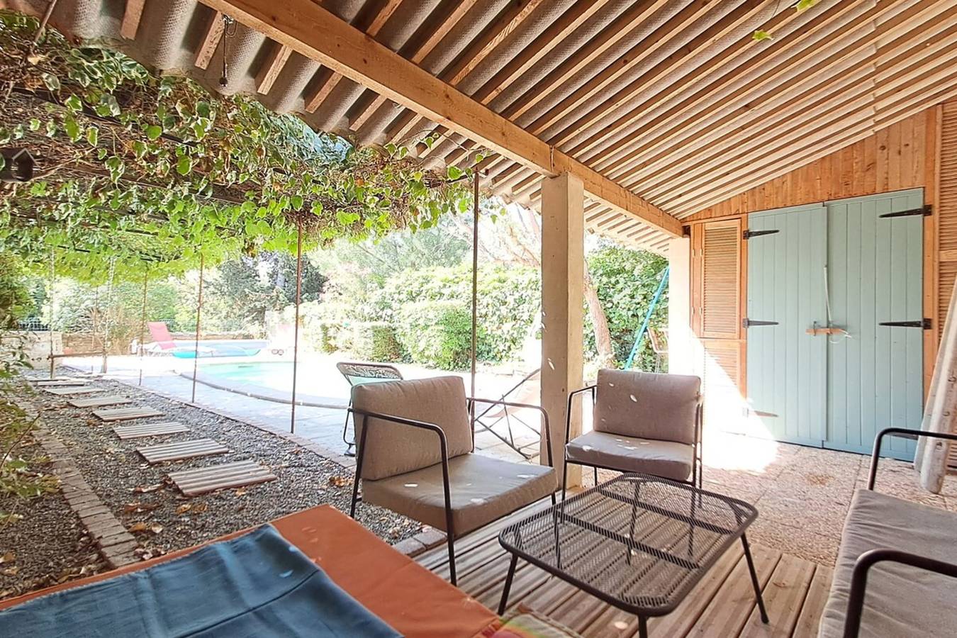 Cigale, piscine et jardin sans vis à vis in Fontcouverte, Région de Narbonne