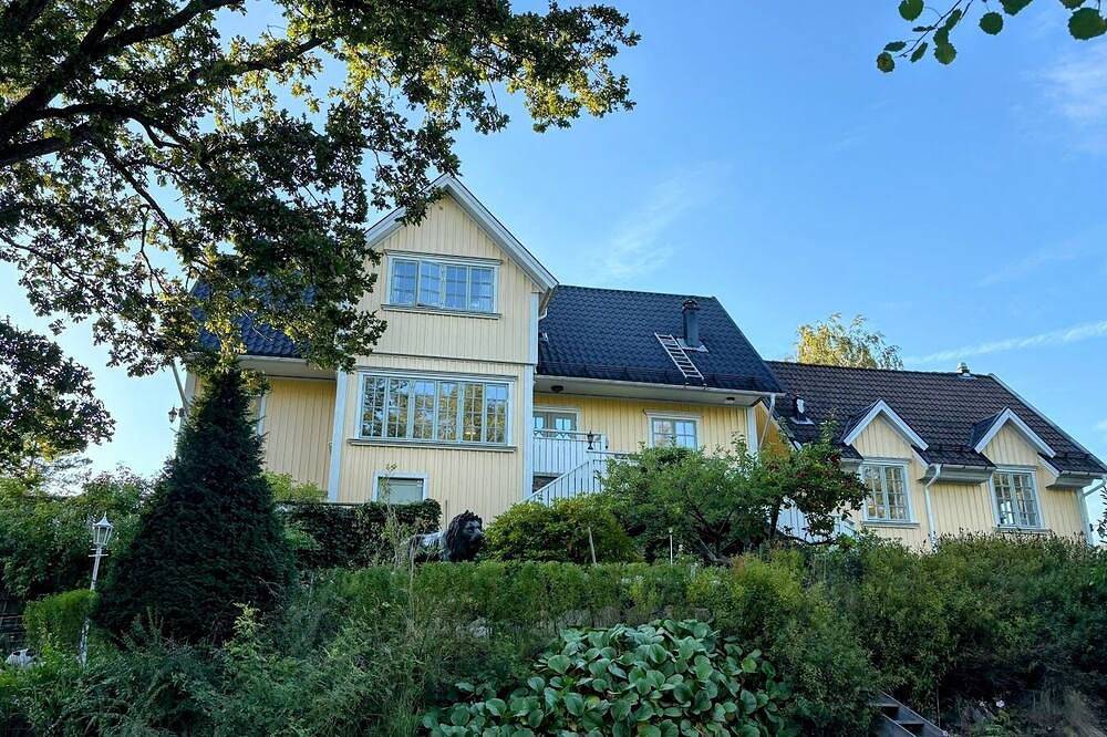 Fantastic accommodation close to nature and the sea with room for the big family. in Nacka, Stockholmer Schärengarten