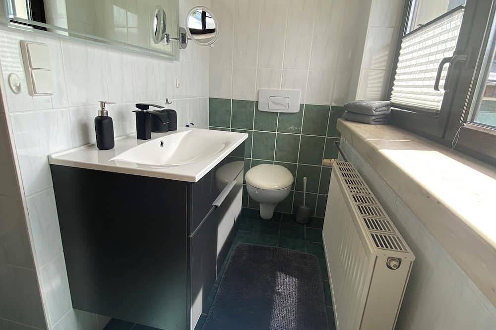 Ganze Wohnung, Gemütliche Ferienwohnung über 2 Etagen mit Garten und Kamin, Haustierfreundlich! in Oberwiesenthal, Erzgebirge