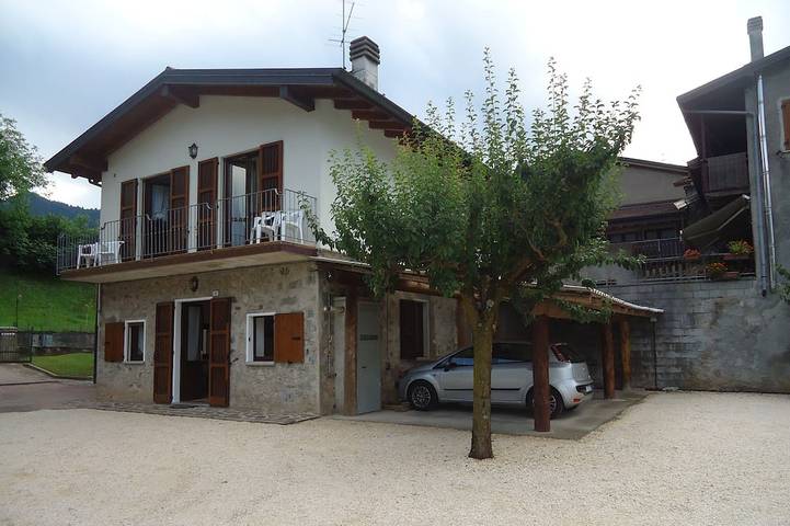 Ferienwohnung für 5 Personen, mit Whirlpool und Balkon sowie Garten - 1