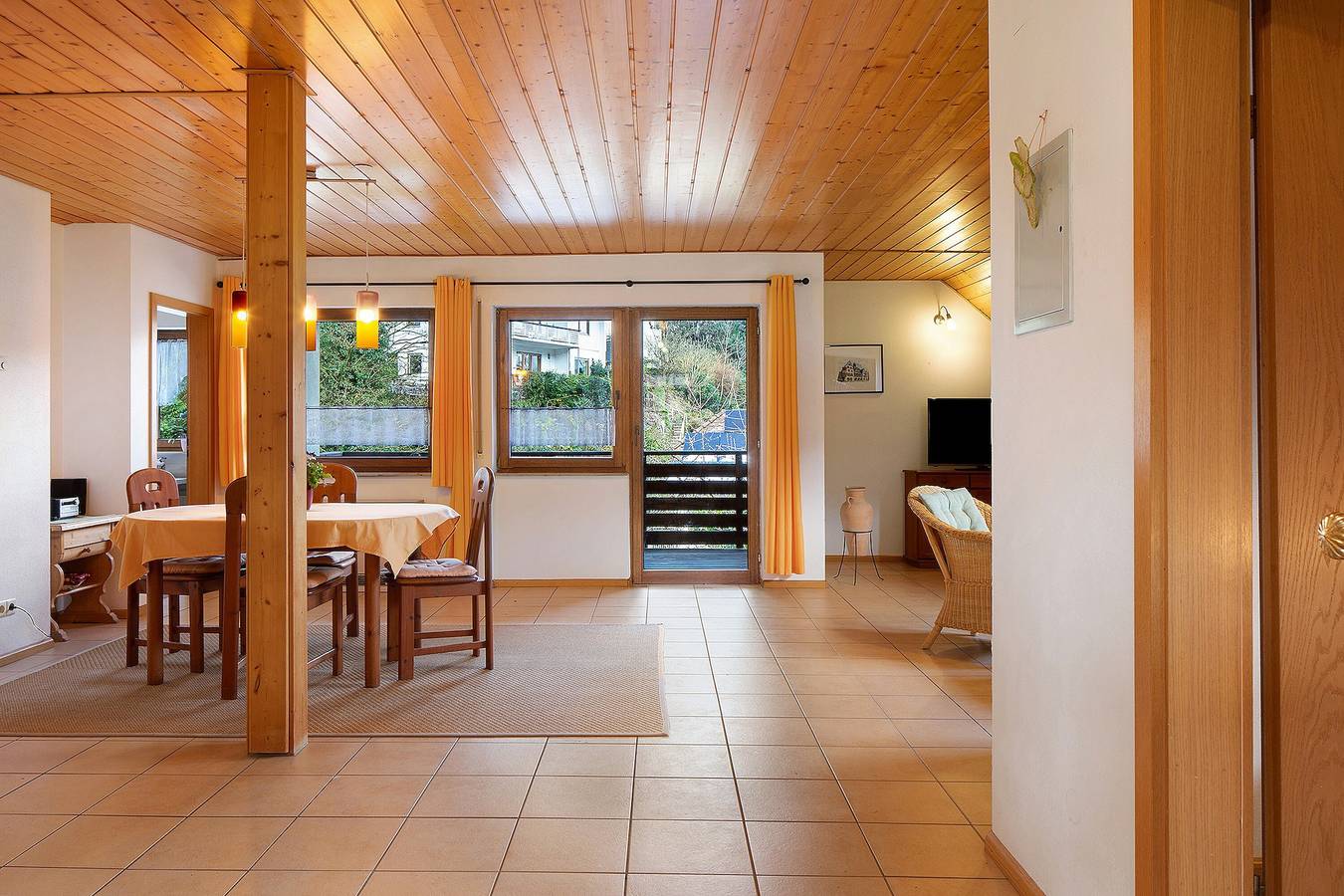 Ganze Wohnung, Apartment 'Buck' mit Balkon und Wlan in Günterstal, Freiburg