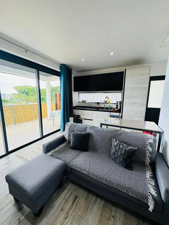 Location de vacances pour 2 personnes, avec piscine ainsi que jardin et vue dans Faa'a - 4