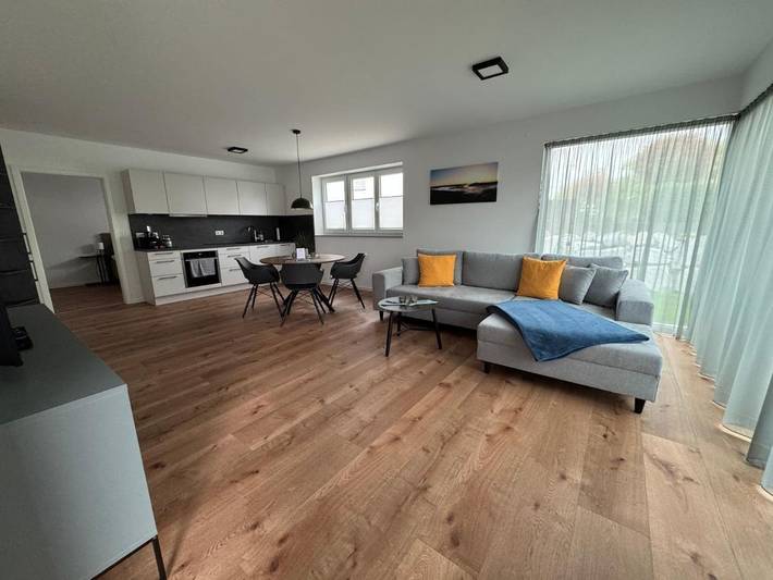 Ferienwohnung für 2 Personen, mit Terrasse und Garten in Landau