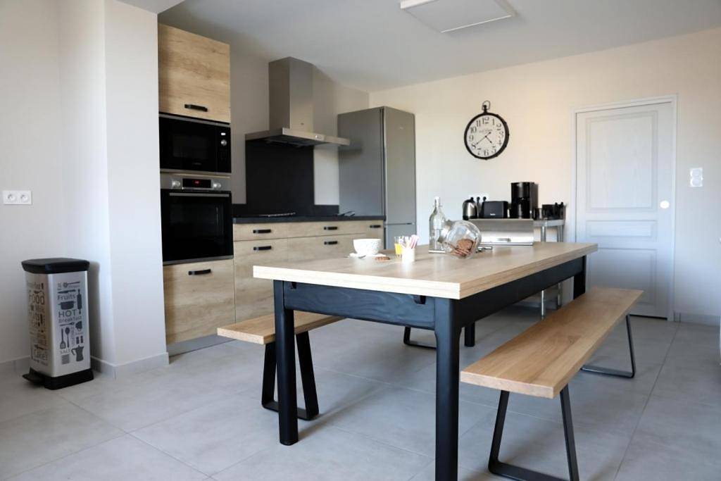 Double Room with Private Bathroom in Decazeville, Aveyron