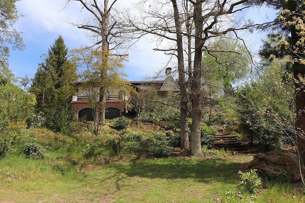 Forsthaus Zerbe / Espenschied, neu renoviert mit großzügigem Garten in Dahn, Pfalz