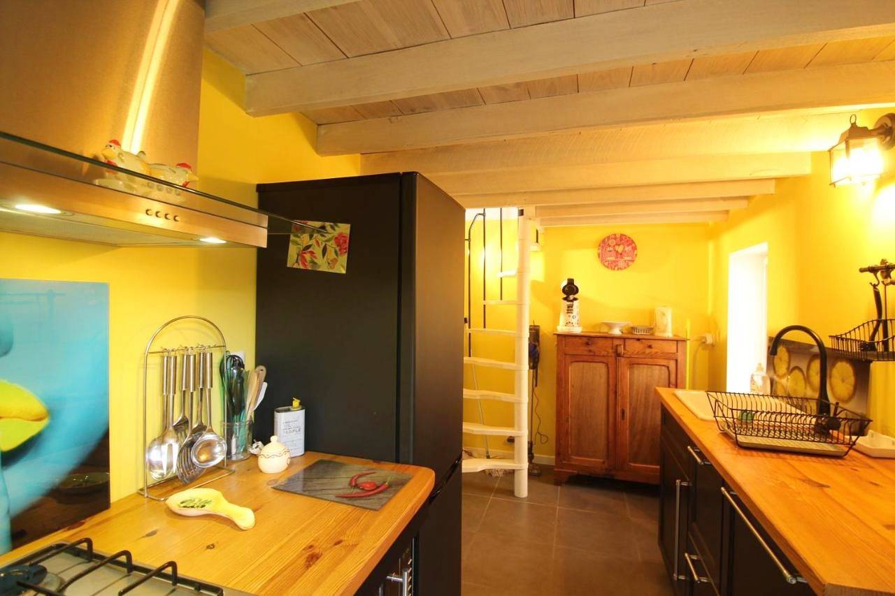 Two-Bedroom House in Civray-de-Touraine, Région de Tours