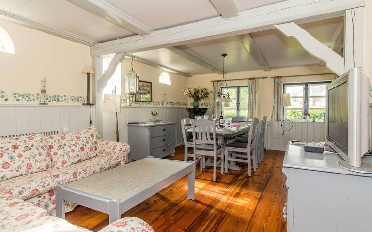 Ferienhaus für 8 Personen, mit Garten und Sauna sowie Balkon - 1