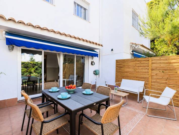 Villa pour 6 personnes, avec Terrasse ainsi que Jardin et Piscine à Salou - 3