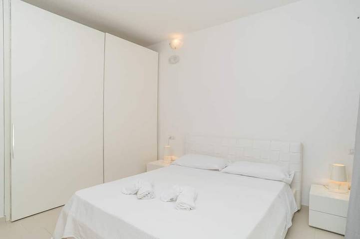 Villa indipendente con A/C, vasca idromassaggio, piscina privata, TV, patio, animali ammessi in Baia Santa Reparata, Santa Teresa Gallura