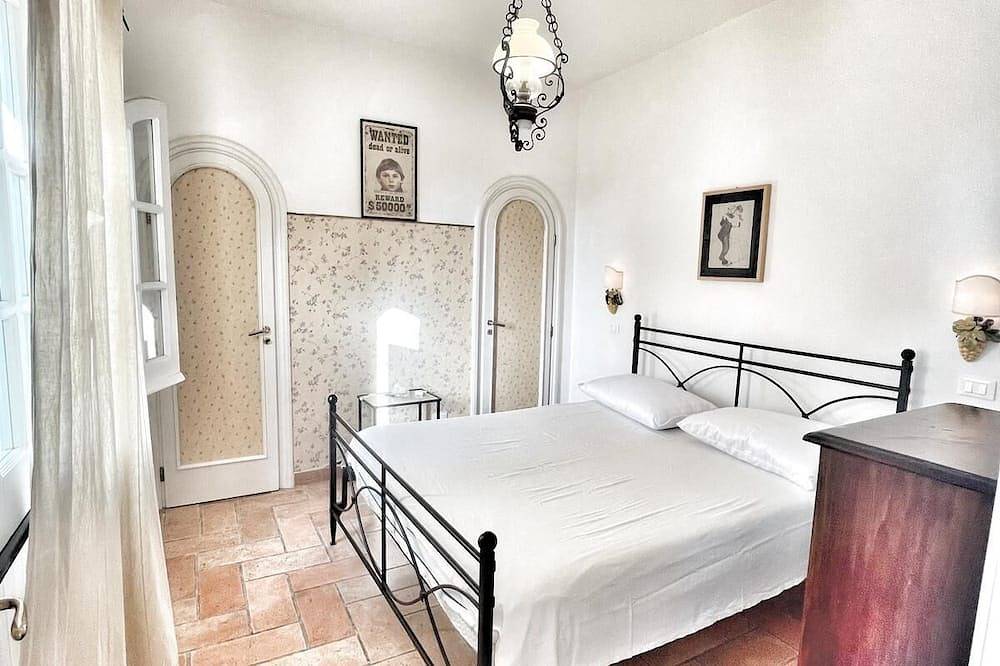 Ganze Wohnung, Wonderful Villa with sea view in Forio d'Ischia surrounded by Nature in Forio, Ischia