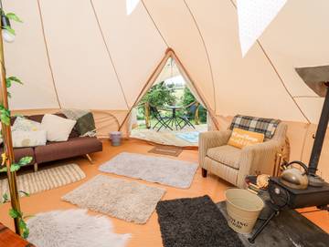 Glamping for 5 People in Ceredigion, Mid-Wales, Photo 4