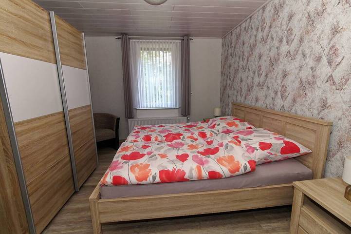 Ferienhaus für 5 Personen, mit Terrasse und Garten in Leer - 3