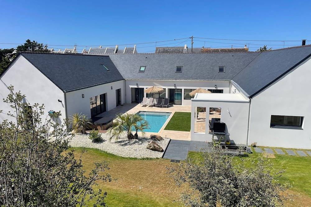Villa d'Exception avec Piscine, Spa et Salle de Cinéma à 50m de la Plage, Capacité 14 pers. in La Turballe, Côte d'Amour