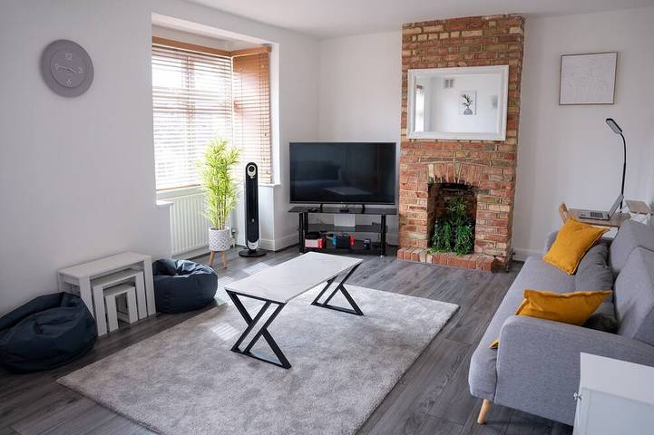 Apartment for 8 people, with garden in Bromley