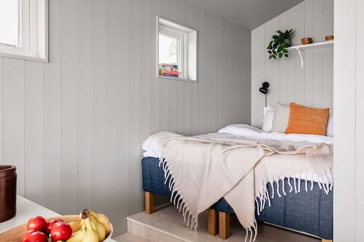 Waterfront home with own beach in Vaxholm in Vaxholm, Archipel de Stockholm