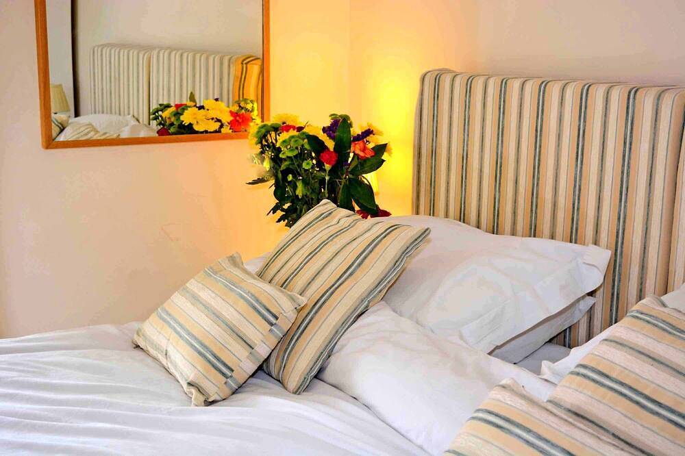 Bowes Barn 4 Star near Beamish, Newcastle & Durham - Sleeps 3 -  Dogs Welcome in Gateshead