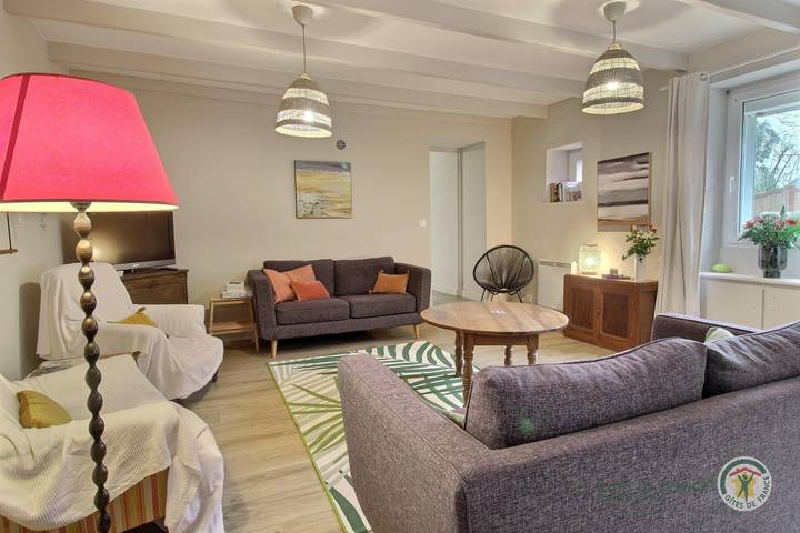 Gîte pour 6 personnes, avec jardin et terrasse, animaux acceptés à Plougrescant - 4