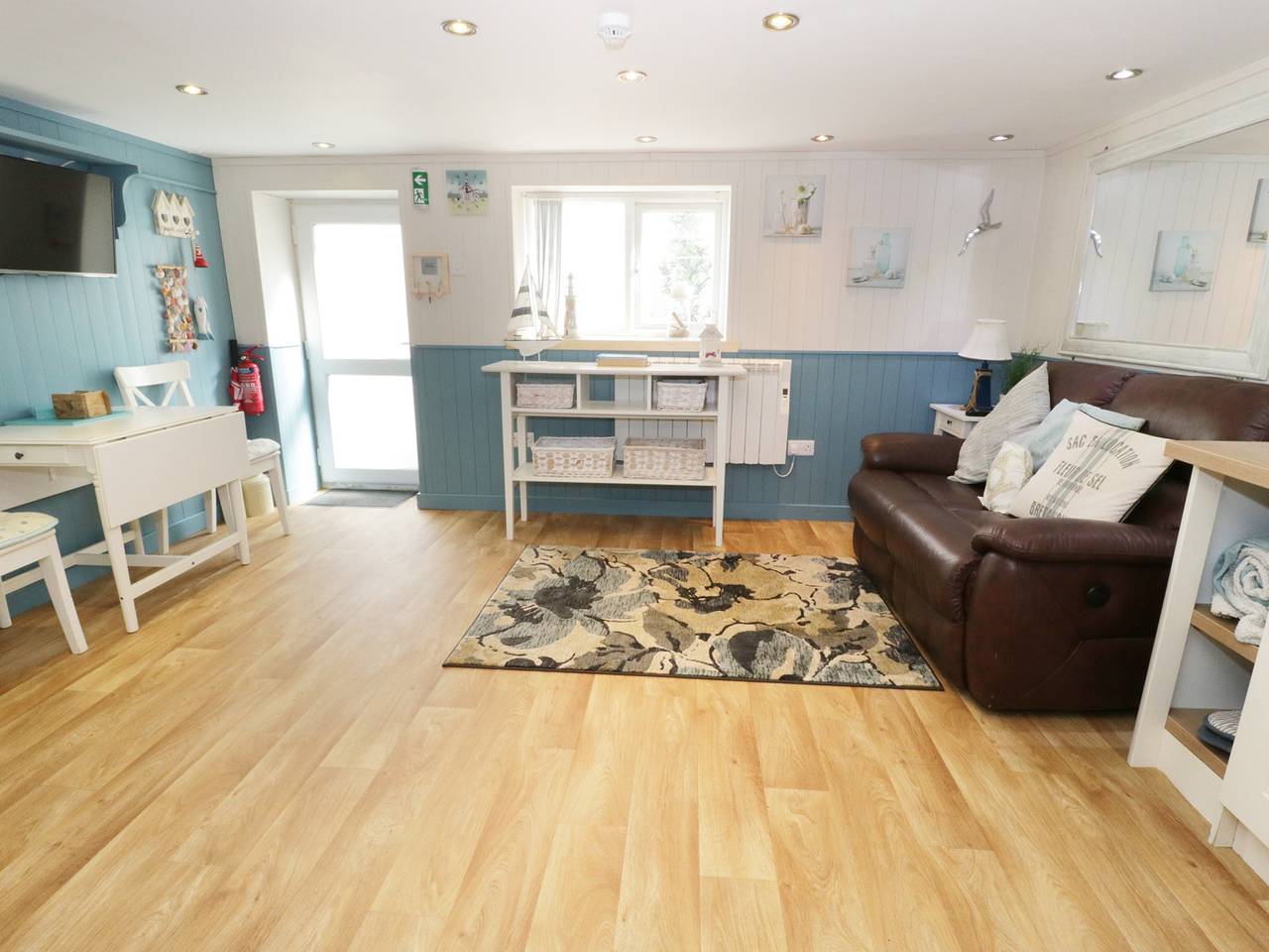 Entire apartment, The Hideaway in Benllech, Isle of Anglesey