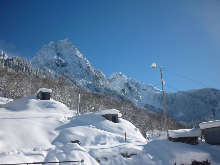 Location de vacances pour 6 personnes, avec vue et jardin à Planay - 3