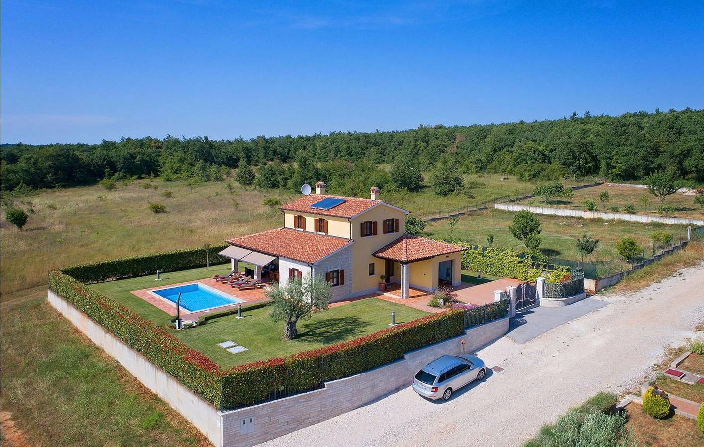 Reizende 2-Zimmer-Wohnung mit Pool und Terrasse in Visnjan, 500 m von den Sehenswürdigkeiten entfernt in Visnjan, Općina Višnjan
