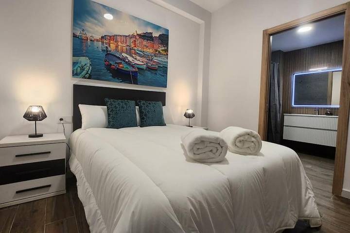 Apartamento para 6 personas, con terraza, Se admiten mascotas en La Malvarrosa