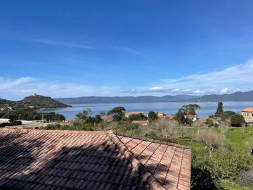 Gîte pour 5 personnes, avec terrasse ainsi que vue et jardin dans Plage Campomoro