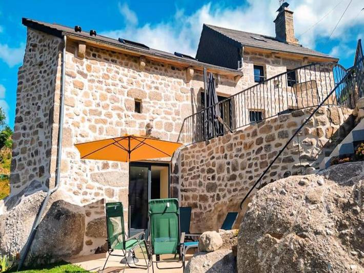 Apartamento de vacaciones para 6 personas, con piscina y terraza además de jacuzzi y jardín - 1