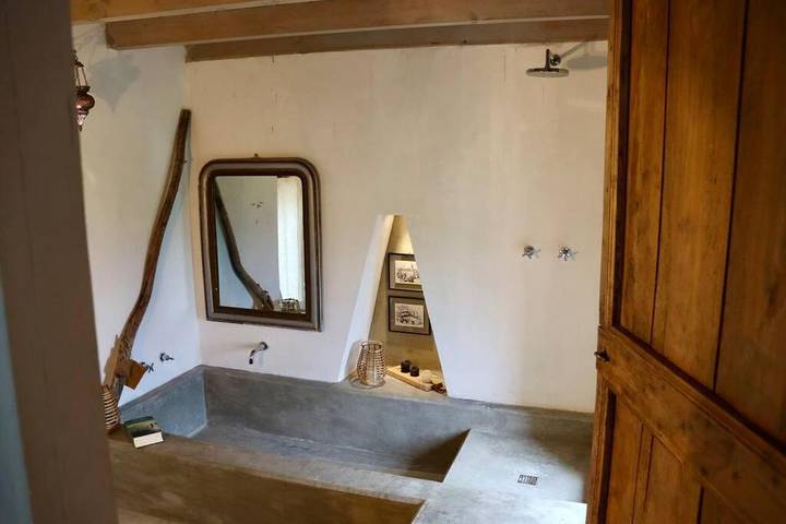 Location de vacances pour 4 personnes, avec vue ainsi que piscine et jardin à Monastero Bormida - 2